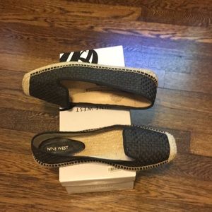 Nine West Black Beachinit Espadrilles size 10